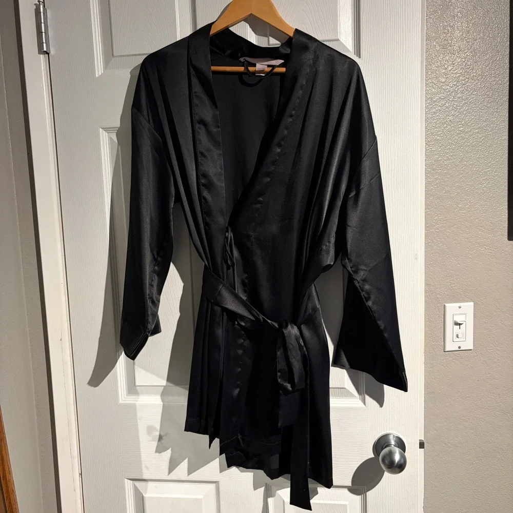 Victorias Secret Black Satin Robe Kimono Short Wrap Tie Waist OS